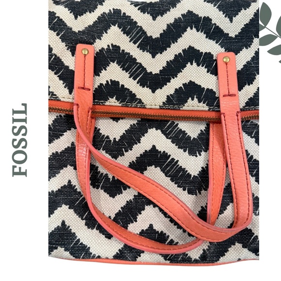 Fossil Chevron Print Canvas Tote Bag | Fold Over Convertible Crossbody Leather - Picture 6 of 10